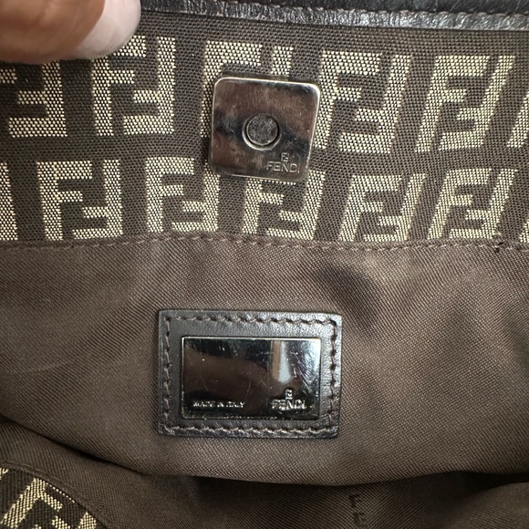 Fendi authentic designer tote - Picture 4 of 9